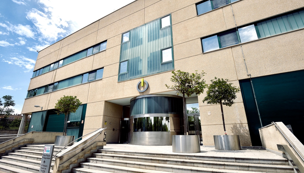 El centro de datos de Global Switch ubicado en Madrid es un ejemplo de adaptación tecnológica ante el aumento progresivo de las densidades de... El centro de datos de Global Switch ubicado en Madrid es un ejemplo de adaptación tecnológica ante el aumento progresivo de las densidades de...